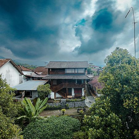 Gasthaus Munduk Tjeraki House Exterior foto