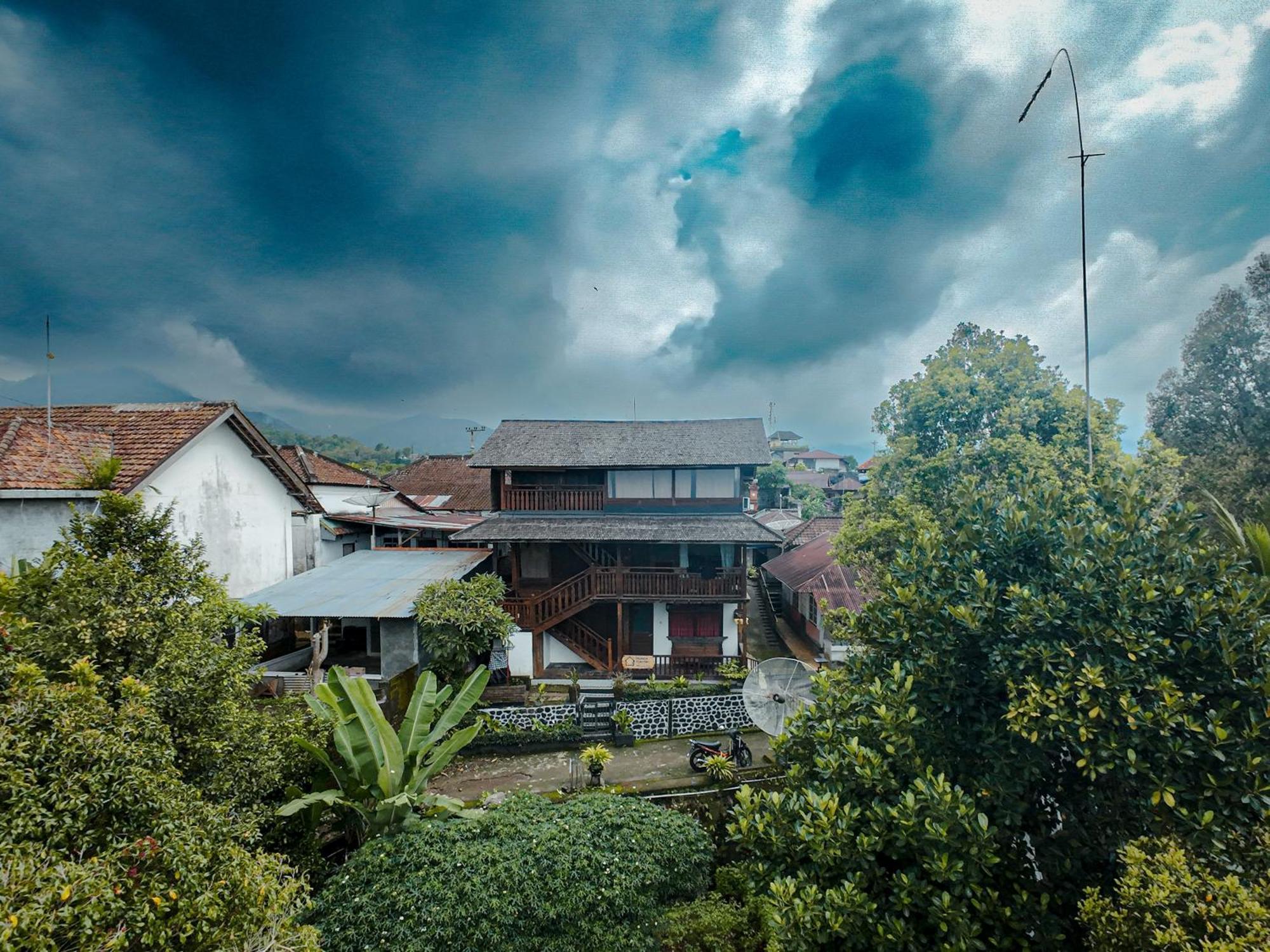 Gasthaus Munduk Tjeraki House Exterior foto